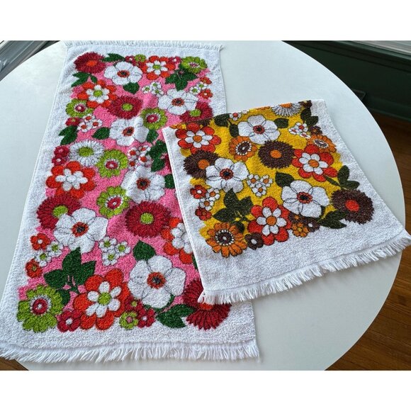 Vintage 70s towel, choice between pink/red or orange/brown daisies - Picture 4 of 9